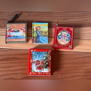 Vintage Christmas Mini Book 3" Readable set of 4
